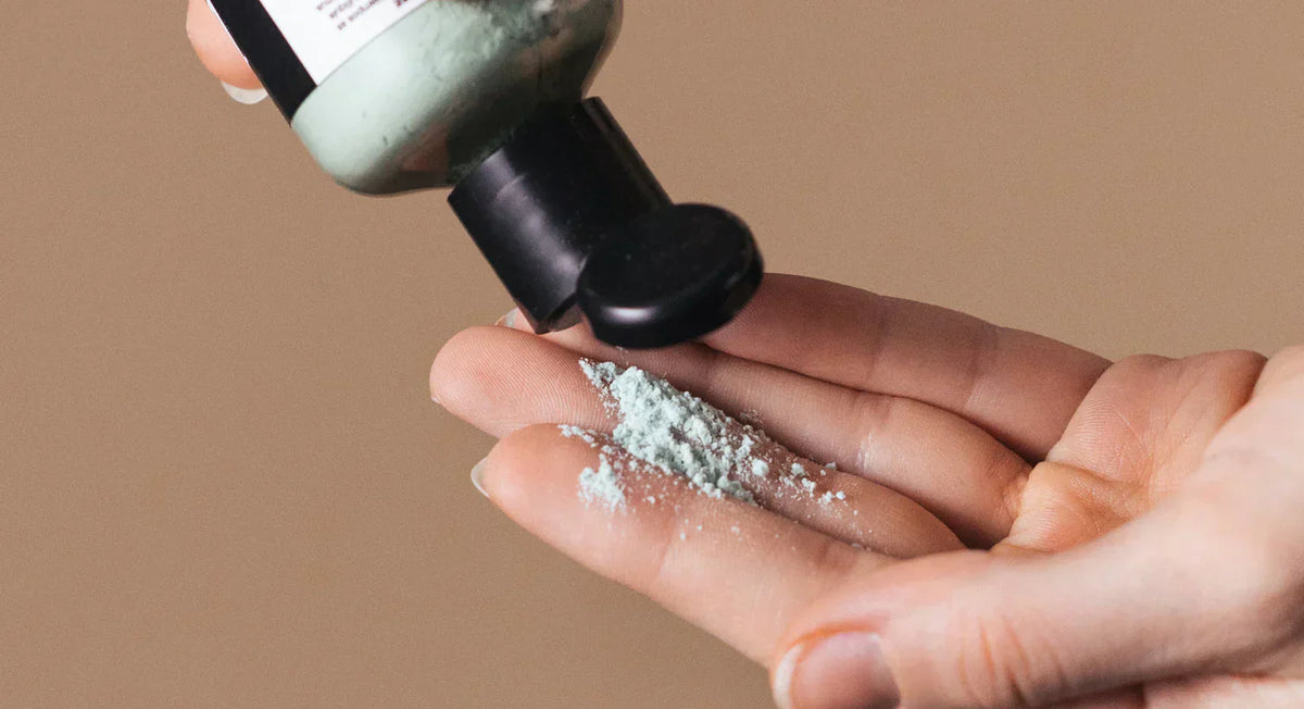 Dusting Powder Deoderant Αποσμητικά & Πούδρες Σώματος – LUSH Hellas